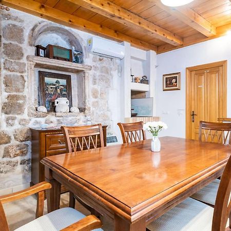 Studio Apartment Pupa Дубровник Екстер'єр фото